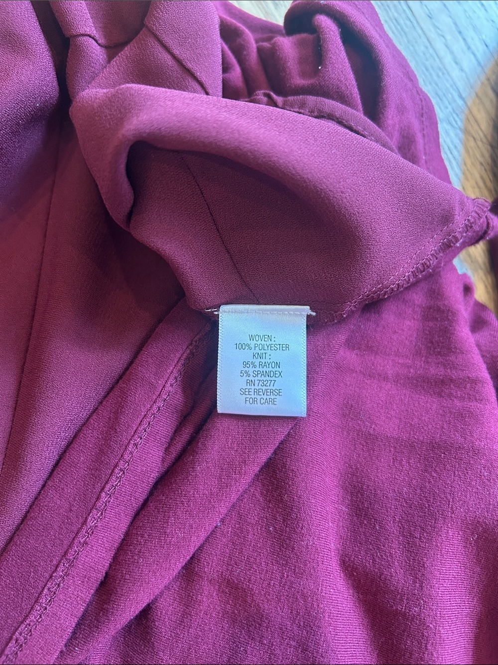 ๐ธ3 FOR $20๐ธ
Dana Buchman Burgundy Layered Ruffle Blouse - Picture 9 of 9